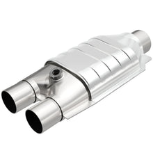 Load image into Gallery viewer, MagnaFlow Universal Catalytic Converter 2/2.5 Single O2 Boss