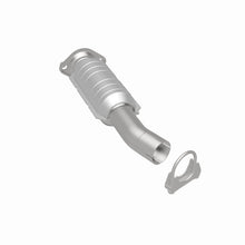 Load image into Gallery viewer, MagnaFlow Direct Fit Catalytic Converter 04 Toyota Sienna 3.3L