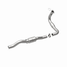 Load image into Gallery viewer, MagnaFlow Direct Fit Catalytic Converter 01-02 2500HD 8.1 Driver Side
