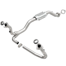 Load image into Gallery viewer, MagnaFlow Direct Fit Catalytic Converter 2000 Chevy Blazer 4.3L 4WD