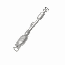 Load image into Gallery viewer, MagnaFlow Direct Fit Catalytic Converter 00-03 Saturn LS Series/LW Series 3.0L Rear (49 State)