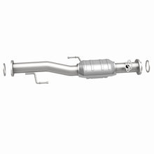 Load image into Gallery viewer, MagnaFlow Direct Fit Catalytic Converter 99-02 4Runner 3.4L rear OEM