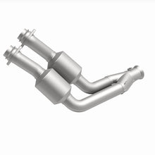 Load image into Gallery viewer, MagnaFlow Direct Fit Catalytic Converter 1995-1997 Jaguar Vanden Plas/ XJ6 4.0