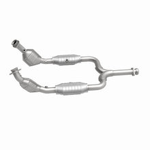 Load image into Gallery viewer, MagnaFlow Direct Fit Catalytic Converter 99/01-03 Ford Mustang 3.8L
