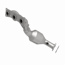 Load image into Gallery viewer, MagnaFlow Direct Fit Catalytic Converter BMW 5 06-07 Rear OEM