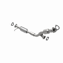 Load image into Gallery viewer, MagnaFlow Direct Fit Catalytic Converter 02-03 Saturn Vue 3.0L Rear