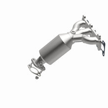 Load image into Gallery viewer, MagnaFlow Direct Fit Catalytic Converter 05-08 Kia Sportage 2.7L Passenger Side