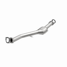Load image into Gallery viewer, MagnaFlow Direct Fit Catalytic Converter 06-08 Subaru Legacy 2.5L