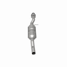 Load image into Gallery viewer, MagnaFlow Direct Fit Catalytic Converter Ford Excursion 00-02 5.4L