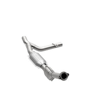Load image into Gallery viewer, MagnaFlow Direct Fit Catalytic Converter 99-00 Ford Trucks 5.4L