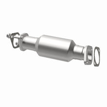 Load image into Gallery viewer, MagnaFlow Direct Fit Catalytic Converter 2011 Kia Sorento 3.5 Underbody