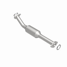 Load image into Gallery viewer, MagnaFlow Direct Fit Catalytic Converter OEM 2003-2004 Toyota Tundra Underbody - 28.75in Length