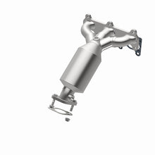 Load image into Gallery viewer, MagnaFlow Direct Fit Catalytic Converter 05-08 Hyundai Tucson/Kia Sportage 2.7 L P/S Manifold AWD