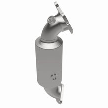 Load image into Gallery viewer, MagnaFlow Direct Fit Catalytic Converter 17-18 Chrysler Pacifica 3.6L