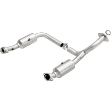 Load image into Gallery viewer, MagnaFlow DF Cat Conv 06-09 Ford Explorer/06-10 Mercury Mountaineer 4.6L Y-Pipe Assembly (49 State)