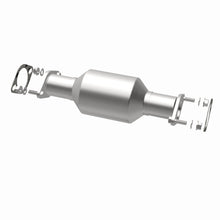 Load image into Gallery viewer, MagnaFlow Direct Fit Catalytic Converter 03-06 Kia Sorento 3.5L Rear (49 State)