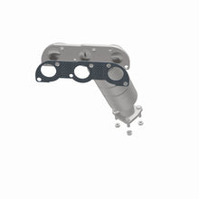 Load image into Gallery viewer, MagnaFlow Direct Fit Catalytic Converter 04-05 Suz Verona2.5 Manifold Rear