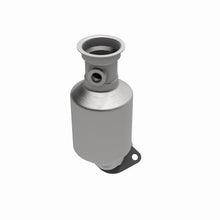 Load image into Gallery viewer, MagnaFlow DF Cat Conv 99-05 Subaru Forester/96-97 &amp; 99-05 Impreza/01-03 Legacy/00-05 Outback Frt/Rr