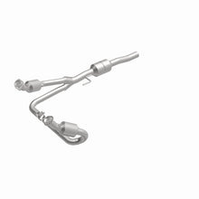 Load image into Gallery viewer, MagnaFlow Direct Fit Catalytic Converter 02-03 Dodge Durango