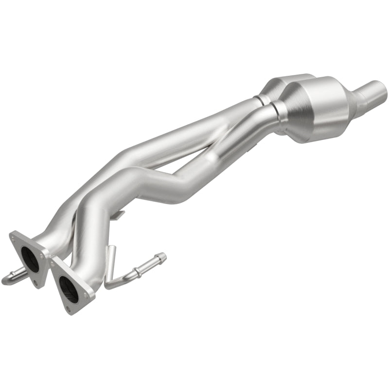 MagnaFlow Direct Fit Catalytic Converter 07 VW Touareg 3.6L Rear