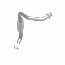 Load image into Gallery viewer, MagnaFlow Direct Fit Catalytic Converter 99 GM Express Van DS 5.7L