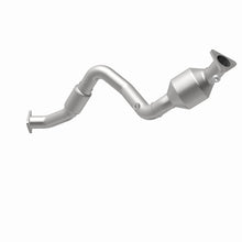 Load image into Gallery viewer, MagnaFlow Direct Fit Catalytic Converter 07 VW Touareg 3.6L Front close