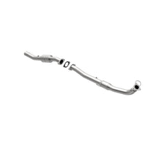 Load image into Gallery viewer, MagnaFlow Direct Fit Catalytic Converter 05 Silverado 2500HD 6.0L