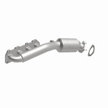 Load image into Gallery viewer, MagnaFlow Direct Fit Catalytic Converter 02-04 VW Passat 4.0L