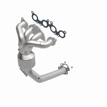 Load image into Gallery viewer, MagnaFlow Direct Fit Catalytic Converter 05-11 Volvo XC90 4.4L Front