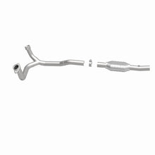 Load image into Gallery viewer, MagnaFlow Direct Fit Catalytic Converter 96 Ford E-Series Van 5.8L