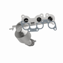 Load image into Gallery viewer, MagnaFlow Direct Fit Catalytic Converter 04-06 Toyota Sienna 3.3L