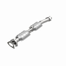 Load image into Gallery viewer, MagnaFlow DF Cat. Conv 98-00 Ford Ranger 4.0L/3.0L Rear / 98-00 Mazda B300 3.0L / B4000 4.0L Rear