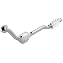 Load image into Gallery viewer, MagnaFlow Direct Fit Catalytic Converter 99-01 Ford Explorer 5.0L