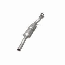 Load image into Gallery viewer, MagnaFlow Direct Fit Catalytic Converter Ford Excursion 00-02 5.4L