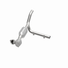 Load image into Gallery viewer, MagnaFlow Direct Fit Catalytic Converter 97-98 Ford F-150 Pickup 4.2L P/S 4WD