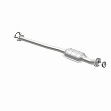 Load image into Gallery viewer, MagnaFlow Direct Fit Catalytic Converter Chevrolet-Geo 2001