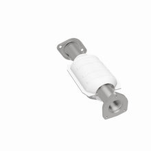 Load image into Gallery viewer, MagnaFlow Direct Fit Catalytic Converter 01/20/00-01 Jeep Cherokee 4.0L Rear (49 State)