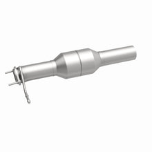 Load image into Gallery viewer, MagnaFlow Direct Fit Catalytic Converter 03-05 Ford F250/350 SD 6.0