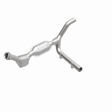 Load image into Gallery viewer, MagnaFlow Direct Fit Catalytic Converter 97-98 Ford F-150 Pickup 4.2L P/S 4WD