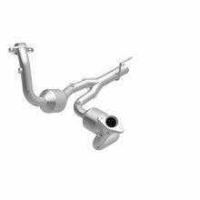 Load image into Gallery viewer, MagnaFlow Direct Fit Catalytic Converter 04 Jeep Grand Cherokee 4.7L