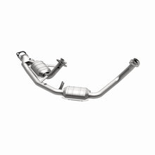 Load image into Gallery viewer, MagnaFlow Direct Fit Catalytic Converter Taurus 96-99 3.0L