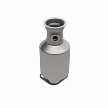 Load image into Gallery viewer, MagnaFlow DF Cat Conv 99-05 Subaru Forester/96-97 &amp; 99-05 Impreza/01-03 Legacy/00-05 Outback Frt/Rr