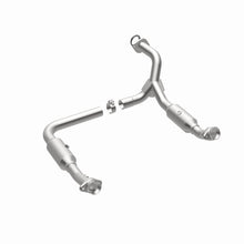 Load image into Gallery viewer, MagnaFlow DF Cat Conv 06-09 Ford Explorer/06-10 Mercury Mountaineer 4.6L Y-Pipe Assembly (49 State)