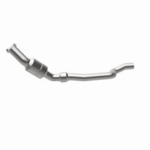 Load image into Gallery viewer, MagnaFlow Direct Fit Catalytic Converter 06-14 Chrysler 300 5.7L
