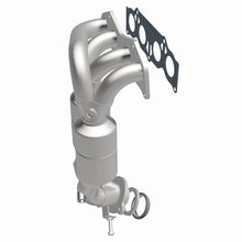 Load image into Gallery viewer, MagnaFlow Direct Fit Catalytic Converter 01-03 Toyota RAV4 2.0L