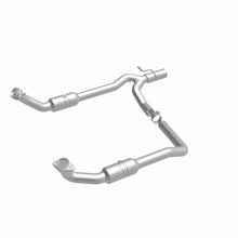 Load image into Gallery viewer, MagnaFlow Direct Fit Catalytic Converter 2009-2012 E-150 5.4 L Underbody