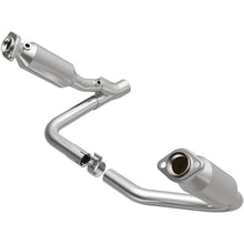 Load image into Gallery viewer, MagnaFlow Direct Fit Catalytic Converter California Grade 07-08 Dodge Durango 3.7L