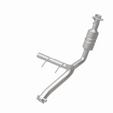 Load image into Gallery viewer, MagnaFlow Direct Fit Catalytic Converter 2009 f-150 V8 5.4 OEM Underbody