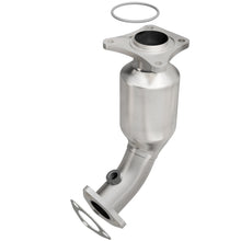 Load image into Gallery viewer, MagnaFlow DF Catalytic Conv Nissan 04-05 Maxima Manifold/2006 Altima Manifold/04-09 Quest 3.5L Rear