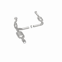 Load image into Gallery viewer, MagnaFlow Direct Fit Catalytic Converter 02-04 Explorer 4L Y